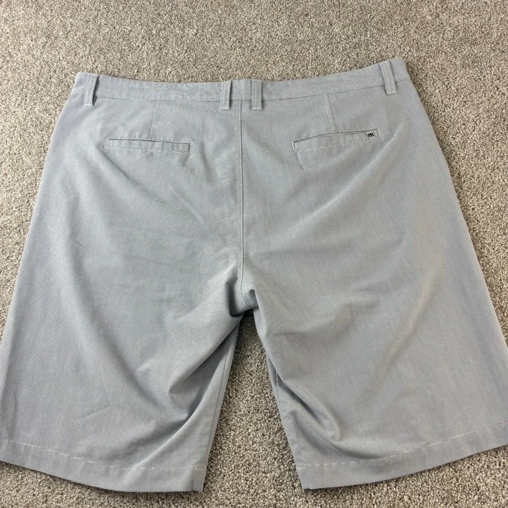TravisMathew‎ Golf Shorts Mens 42 Gray Performance Stretch Athletic Flat Front